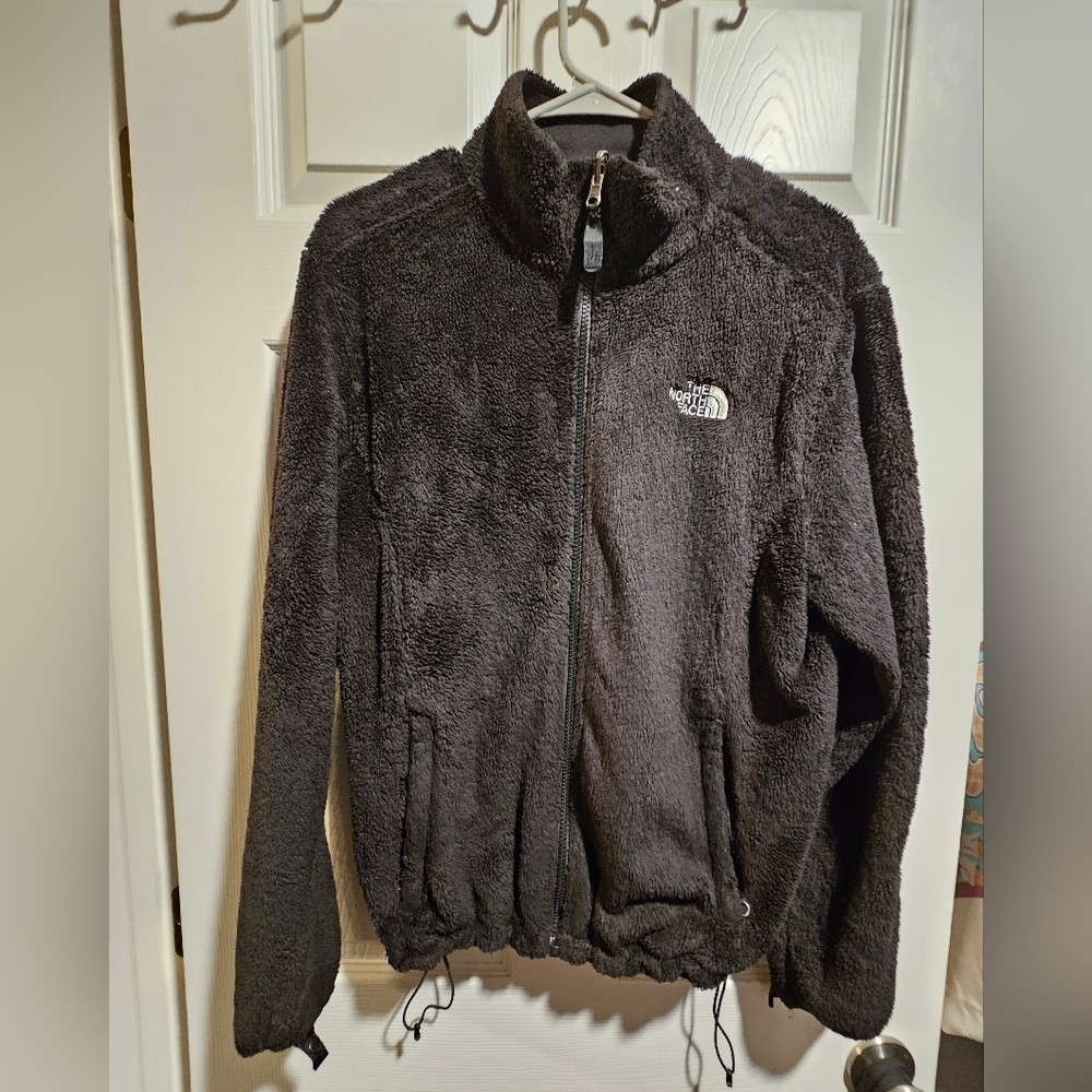 THE NORTH FACE WOMEN'S BLACK LARGE FLEECE ZIP UP. GOOD PRE-OWNED CONDITION.